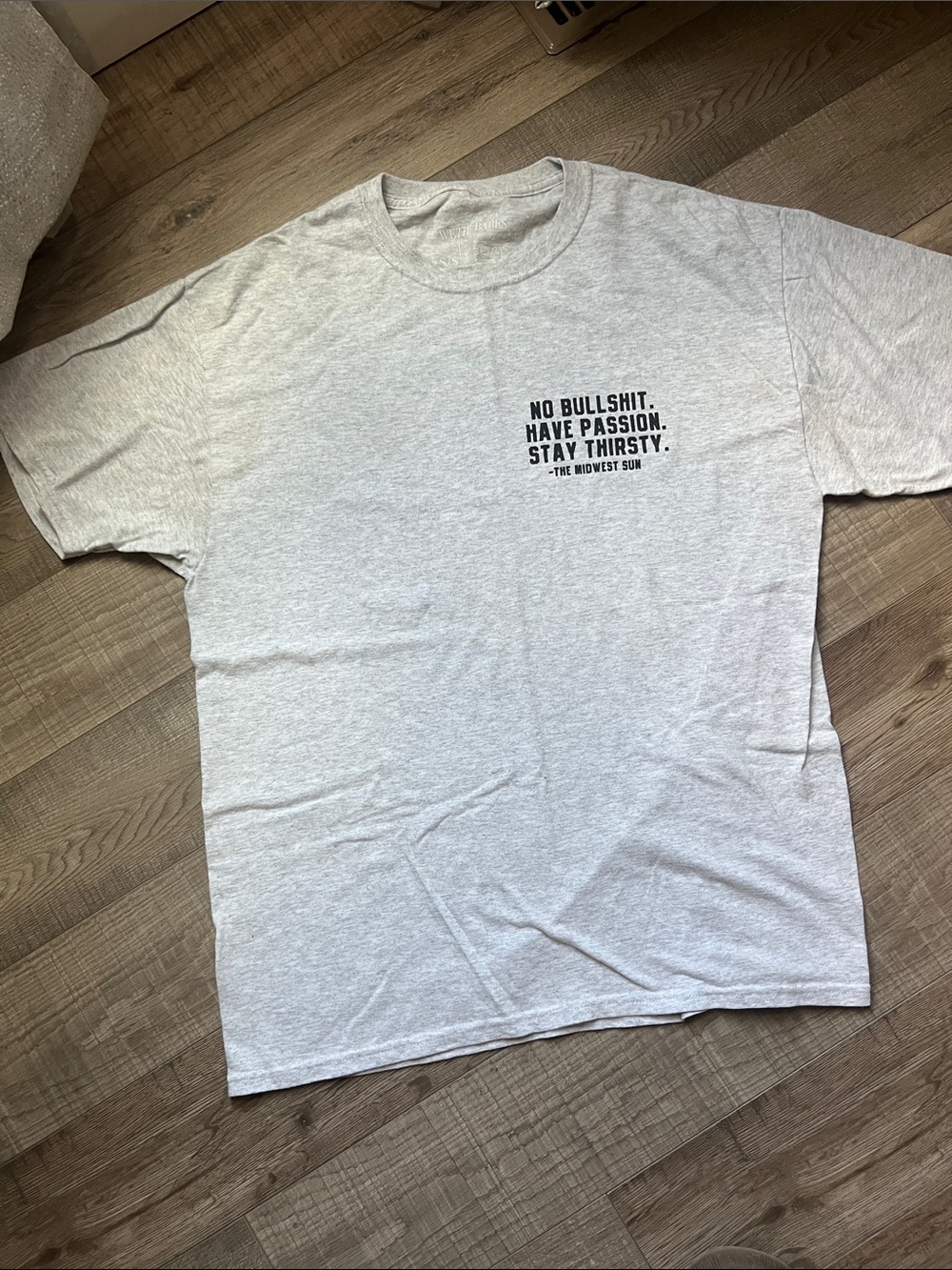 Graphic tee - Picture 1 of 2